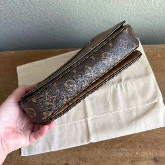 Authentic Louis Vuitton Pochette Metis Reverse Monogram Crossbody Bag - Picture 11 of 14